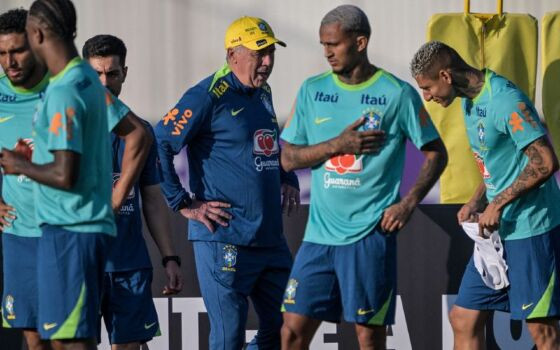 carlo-ancelotti-comanda-o-prim-1-Foto-Nelson-Almeida-AFP.jpg