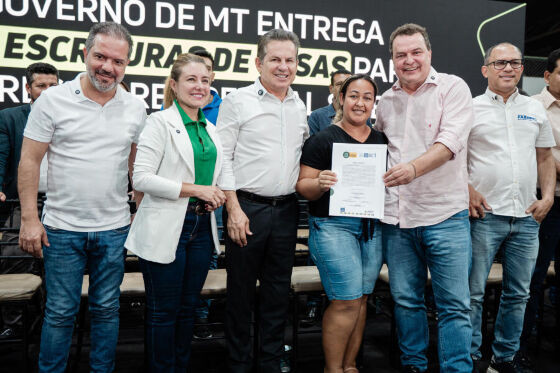 max e mauro casas.jpeg