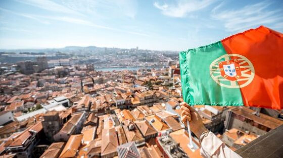 Portugal fecha as portas.jpg