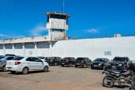 Justiça condena ex-agente, traficante e comerciante por esquema de entrada de drogas e celulares na PCE