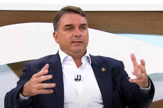 Flávio Bolsonaro naro.jpg