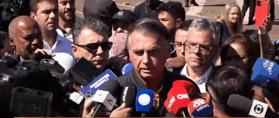 BOLSONARO FALA.jpg