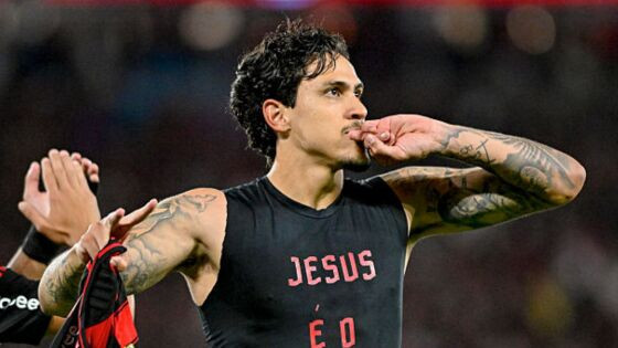 pedro-faz-gol-apos-polemica-no-flamengo-e-manda-recado-espero.jpg