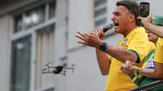 Bolsonaro discursando.jpg
