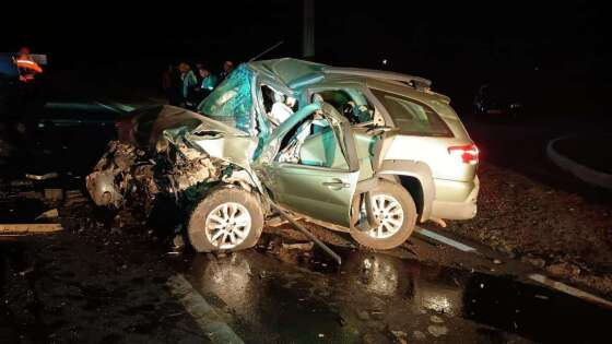 Carro destruido.jpg