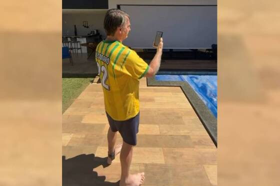 bolsonaro-tornozeleira.jpg