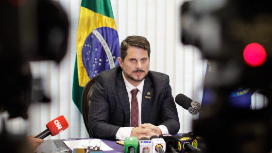 MarcosDoVal-Senador-Golpe-Bolsonaro-DanielSilveira-48-848x477.jpg