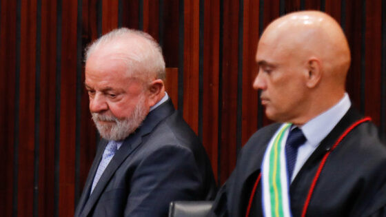 Lula e Alexandre Moraes ternos.jpg