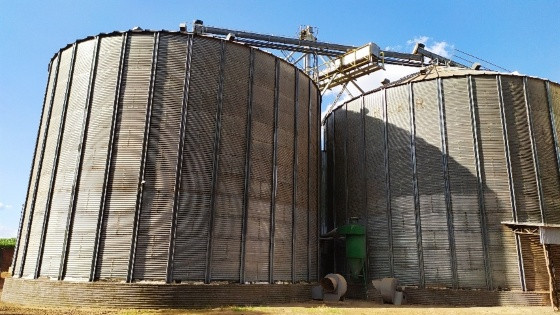 silos.jpg