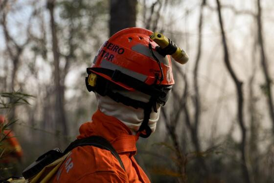 BOMBEIROS FOGO.jpg