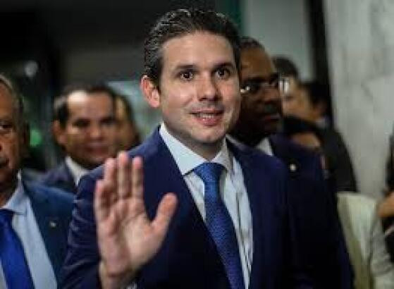 Hugo Motta mão.jpeg