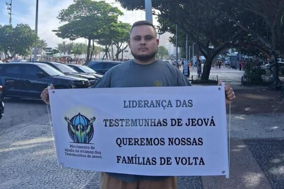 Protesto-ex-testemunhas-de-Jeová-SP.jpeg