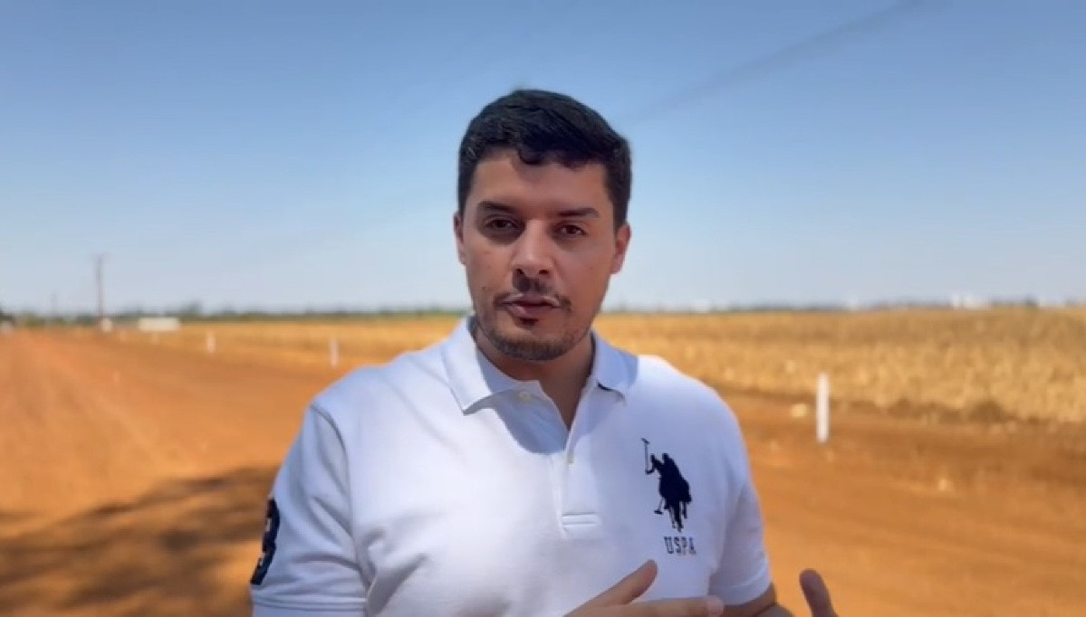VITOR D.jpg