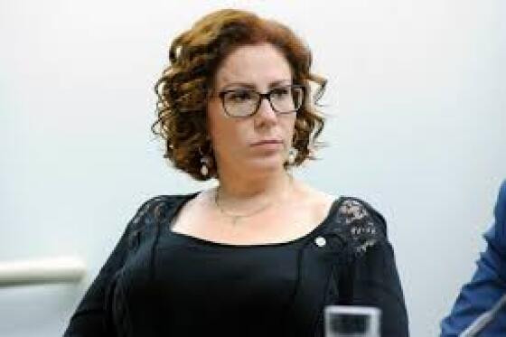 CARLINHA ZAMB.jpg