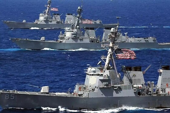 Navios americanos no Caribe.jpg