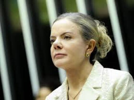 Gleisi Hoffmann.jpeg