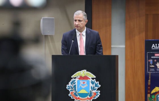 O deputado estadual Faissal Calil (Cidadania) na tribuna da Assembleia Legislativa
