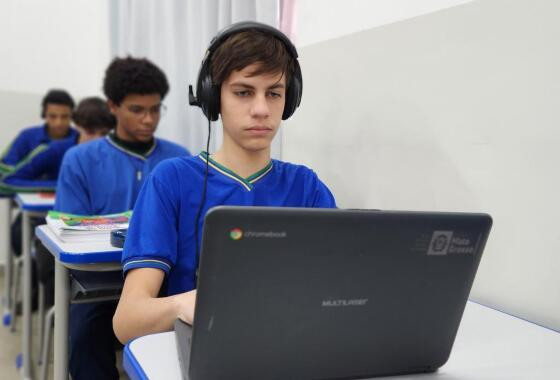 Escolas digital.jpg