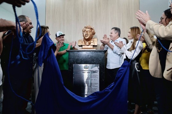 Centro de eventos inauguração.jpeg
