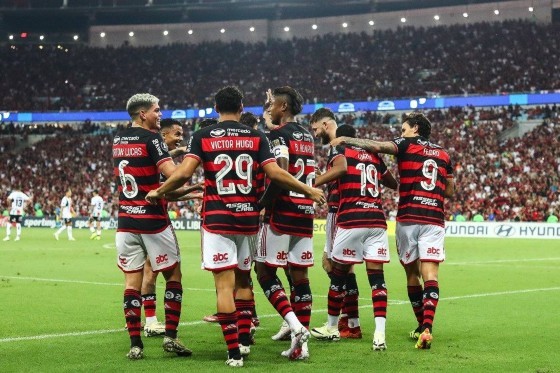 Flamengo-vence-Palestino-por-2x0-pela-Libertadores.jpg