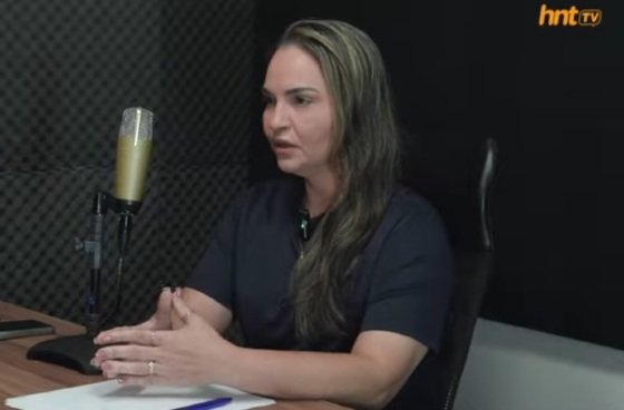 A vice-prefeita de Cuiabá, Vânia Rosa (Novo), na bancada do HNT TV Entrevista.