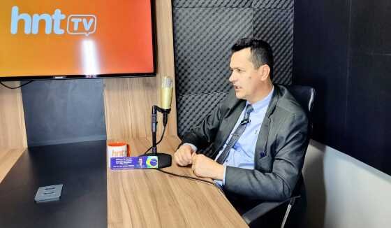 O vereador por Cuiabá e presidente da União das Câmaras Municipais de Mato Grosso (UCMMAT), Kássio Coelho (Podemos), no podcast HNT TV Entrevista. 