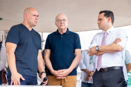 O prefeito de Cuiabá, Abilio Brunini (PL), o vice-governador Otaviano Pivetta e o deputado estadual Diego Guimarães, ambos do Republicanos.