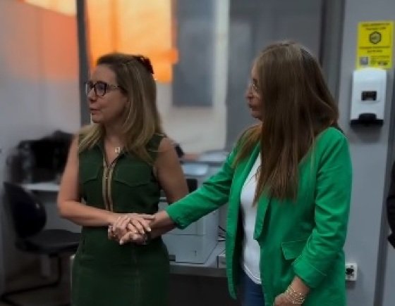 A servidora de carreira Jaqueline Favetti foi anunciada pela prefeita Flavia Moretti como a secretária interina de Administração no lugar de Antônio Roberto Pôssas. 