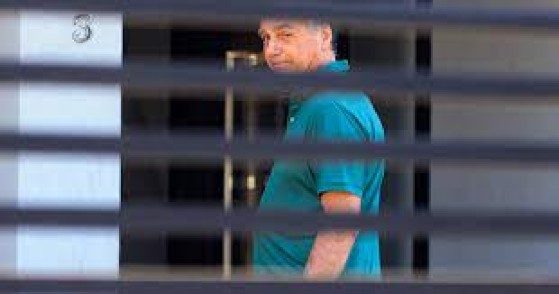 Bolsonaro em casa.jpeg