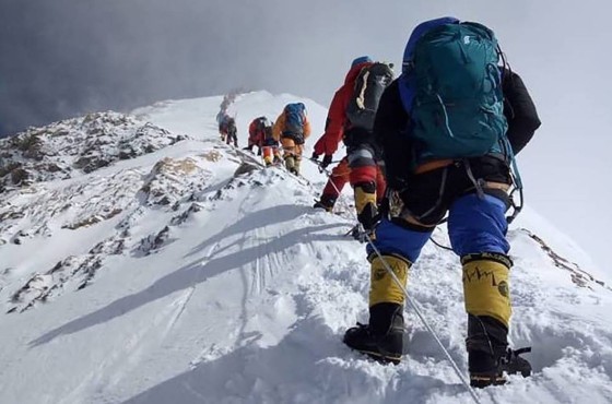 Everest.jpeg