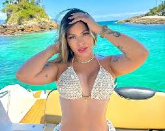 Iza Paiva.jpg