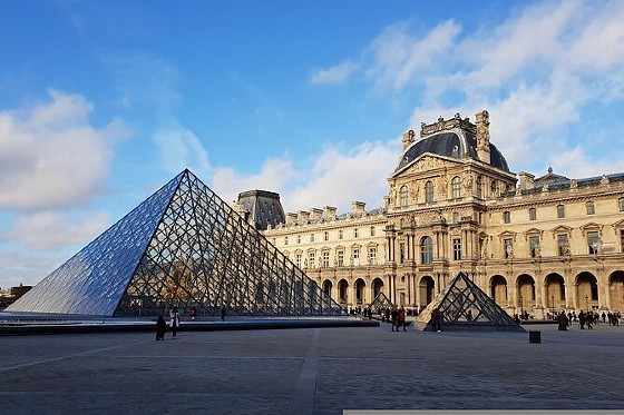 Louvre.jpg