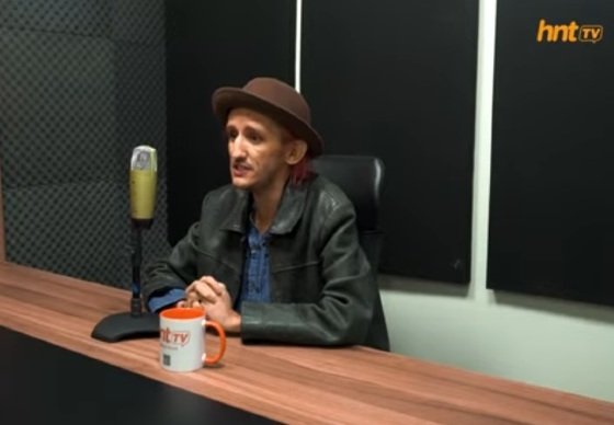 O ator paranaense, Vini Hoffmann, que se radicou em Cuiabá e faz parte do elenco do 'Passeio Noturno' que flerta com o terror.