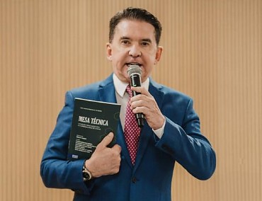 Sérgio Ricardo destaca papel do conhecimento na transformação do controle externo em lançamento de livros