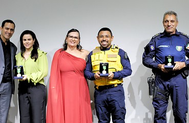 Detran concede medalhas a 60 pessoas por contribuição à segurança viária