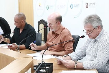 Comissão de Fiscalização avança no projeto sobre IPVA e inicia debates sobre a LOA 2026