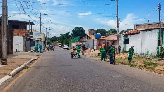 Zeladoria urbana alcança mais de 20 bairros em Várzea Grande