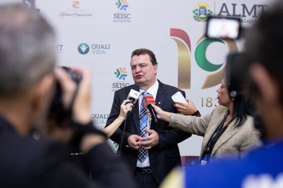 O presidente da Assembleia Legislativa (ALMT), Max Russi (PSB).