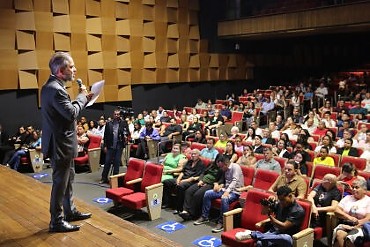 Sessão especial da ALMT homenageia pacientes oncológicos e profissionais da saúde
