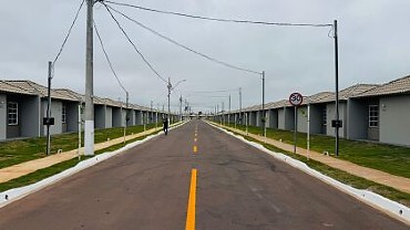 Deputados aprovam projeto que inclui órfãos de feminicídio na lista prioritária de moradias em MT