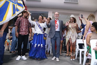 Sambistas cuiabanos são homenageados em sessão especial