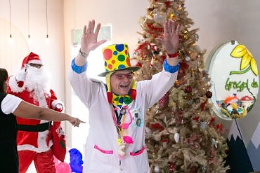 Secretaria de Integração Social e Cidadania entrega brinquedos na ala infantil no HCanMT