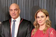 Ao menos quatro encontros