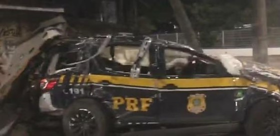 acidente-com-viatura-da-prf-e-carro-de-passeio-no-rio-1744966410804_v2_615x300.jpg