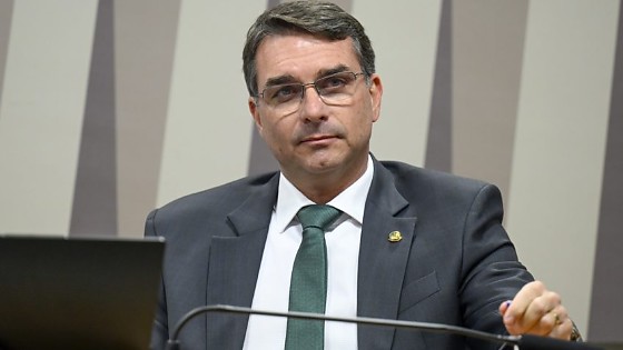Senador-Flavio-Bolsonaro-1080-848x477.jpg