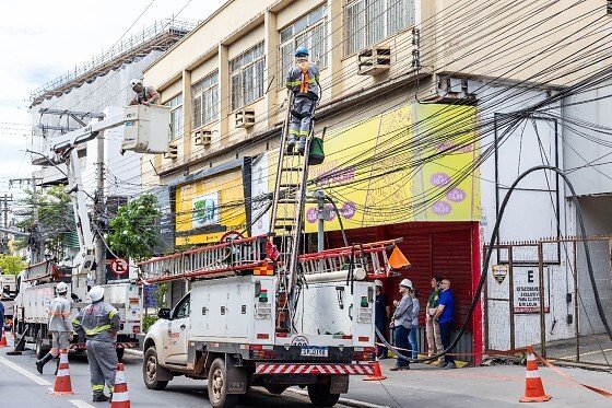 Procon de Cuiabá atua após operação que interrompeu serviços de telefone e internet