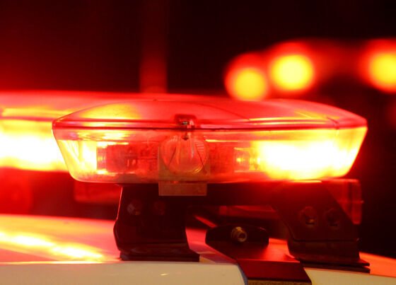 Agressão ocorreu após saída de bar; vítima sofreu ferimentos no rosto e registrou ocorrência.