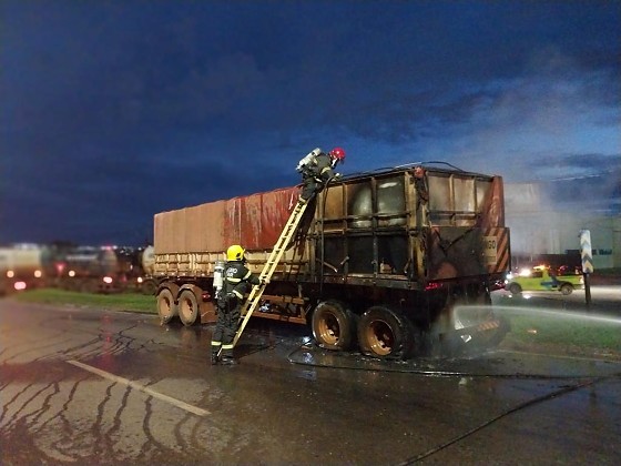 CARRETA FOGO ROO.jpeg