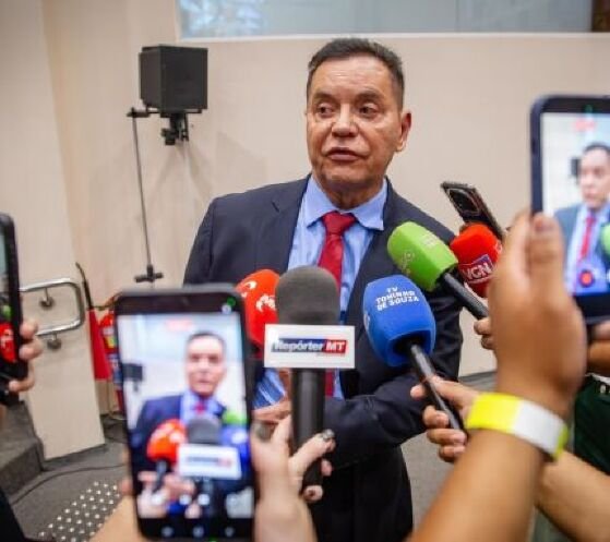 Botelho declara voto contra limite, mas defende fim da reeleição 