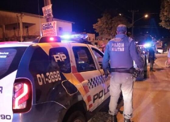 Corpo foi localizado na Rua Linha Bahia das Pombas após denúncias à polícia.